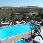 Semesterpark Kamemi Village&camping