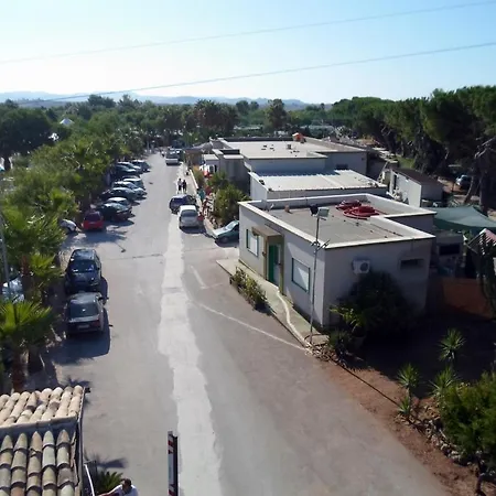 Kamemi Village & פארק נופש ריברה