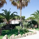 Kamemi Village & 4*