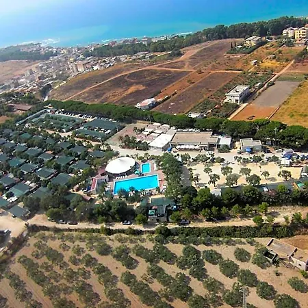 Kamemi Village &