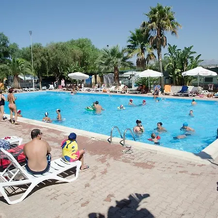 Tatil parkı Kamemi Village & 4*