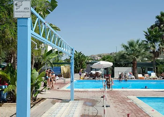 Kamemi Village & منتزه العطل