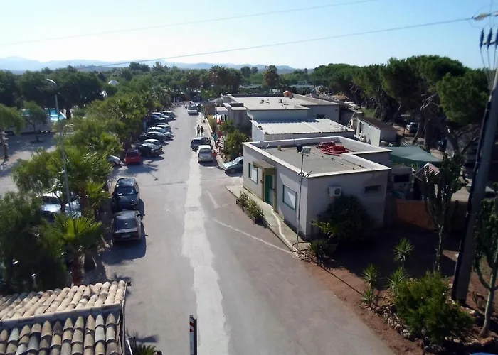 Kamemi Village & منتزه العطل ريبيرا