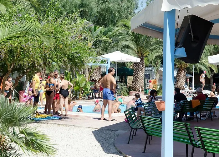 Kamemi Village & منتزه العطل 4*