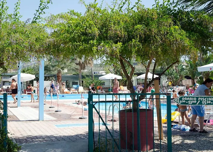 Kamemi Village & منتزه العطل